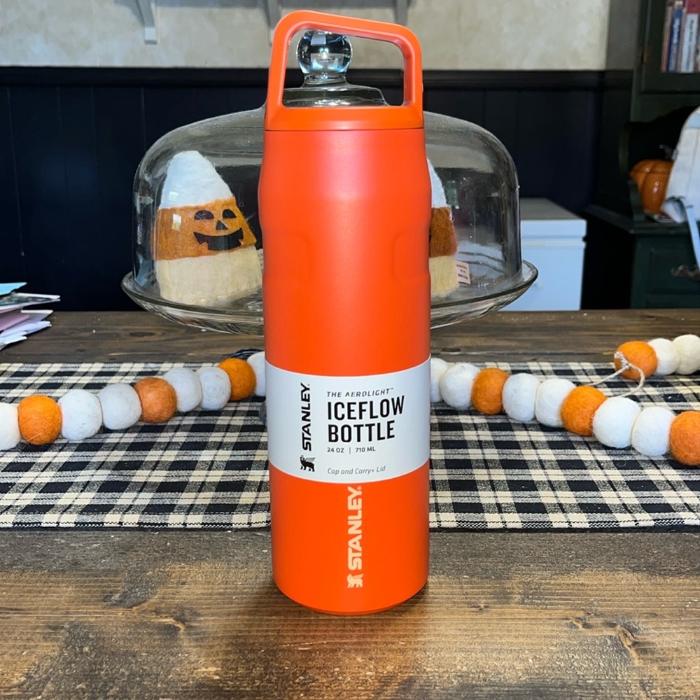 Stanley Aerolight Iceflow 24oz bottle